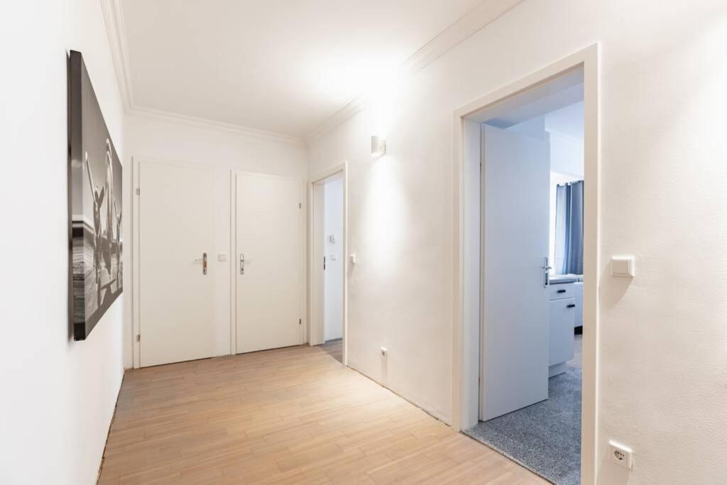 Chic One-Bedroom Apartment With King-Size Bed, Nestled In Vienna'S Vibrant Heart Zewnętrze zdjęcie